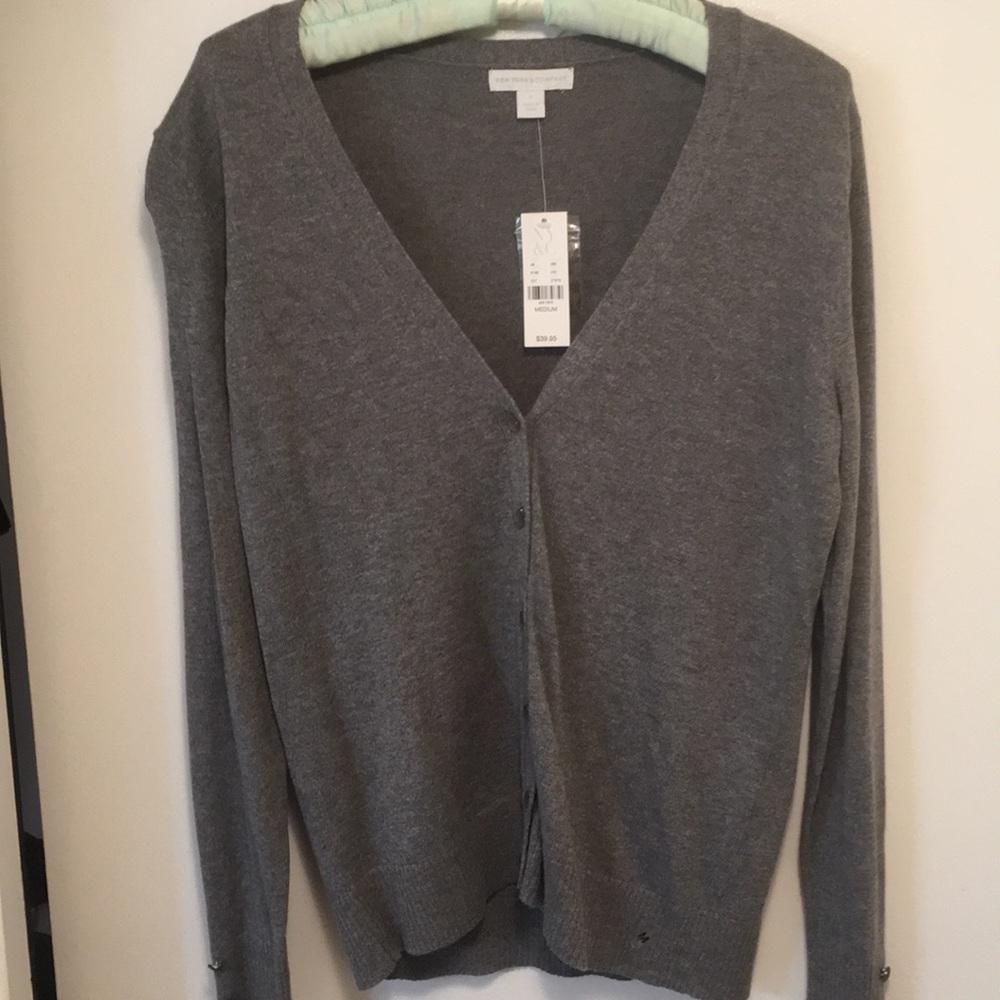 NWT New York & Company gray cardigan, size medium